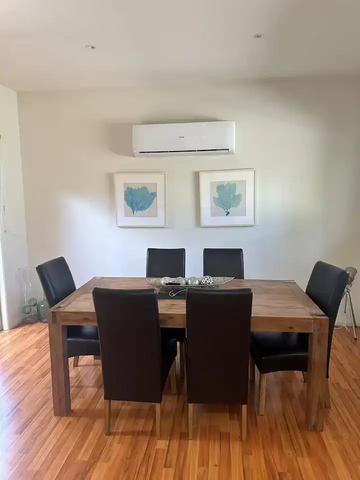 dining area 10