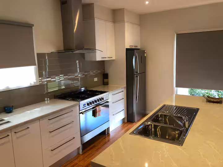 full kitchen 1