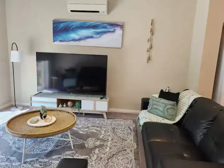 lbarza spacious 4br 2 storey family home 3