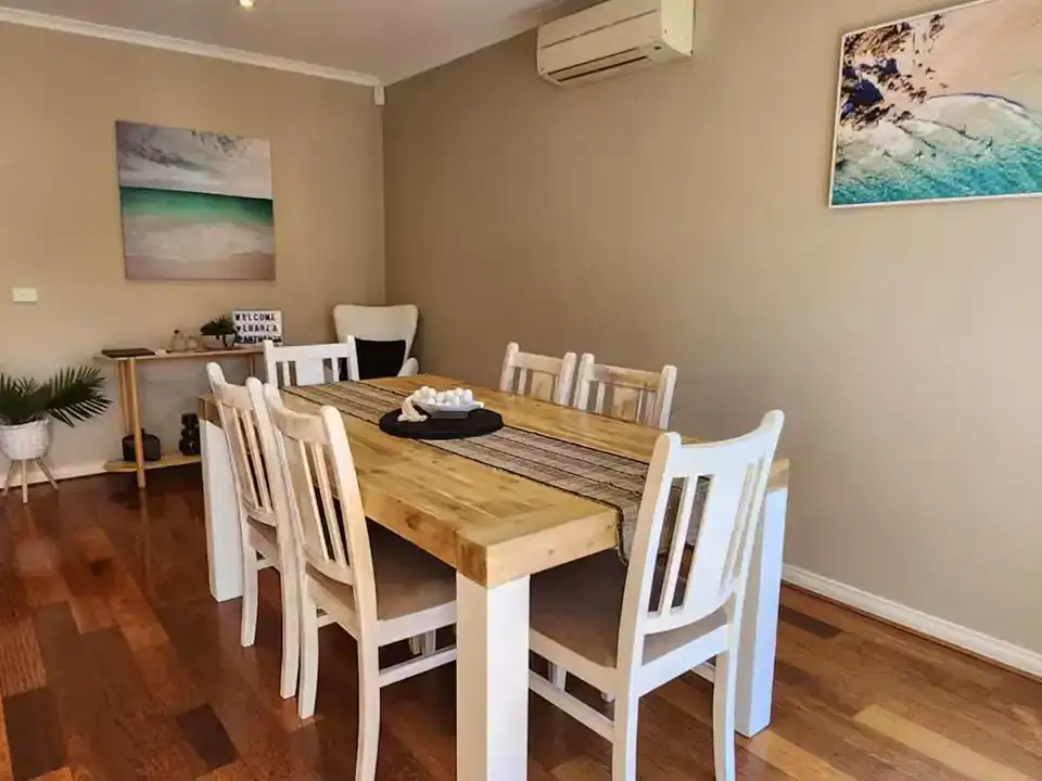 lbarza spacious 4br 2 storey family home 6
