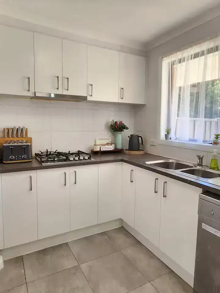 lbarza charming convenient 3 br near hospital 4