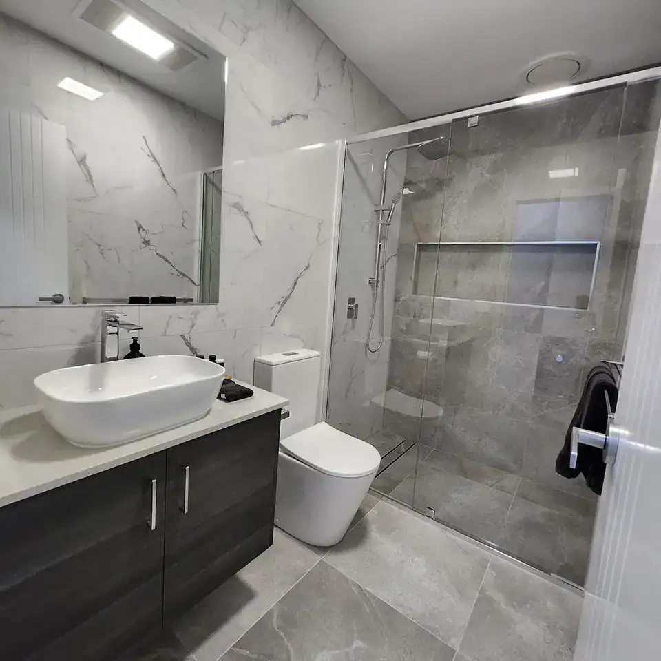 lbarza elegant family 3br home 8
