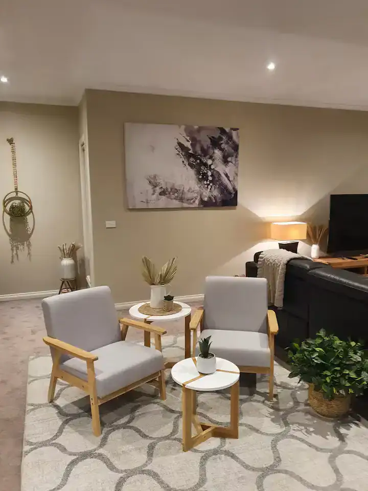 lbarza luxury 3 br 2bath townhouse 2