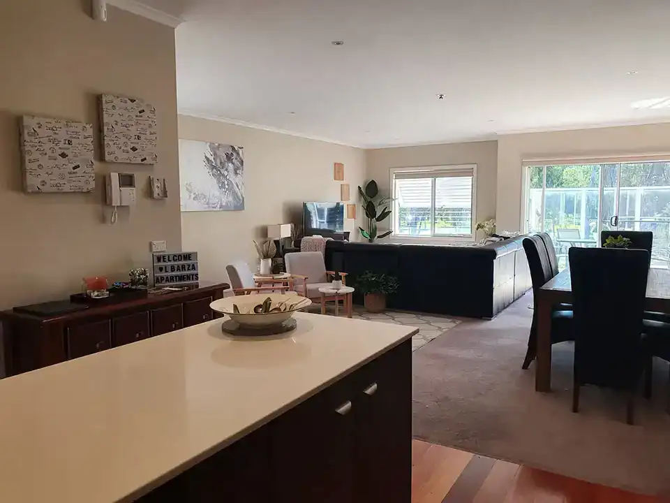 lbarza luxury 3 br 2bath townhouse 8